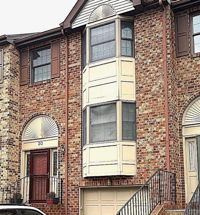 1st image of 30 Woods Way