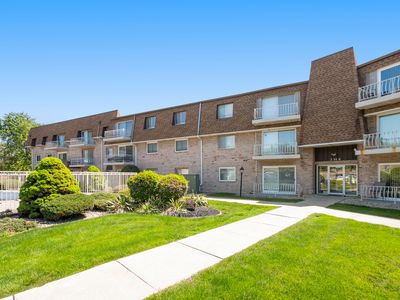 3240 N Manor Dr APT 130, Lansing, IL, 60438