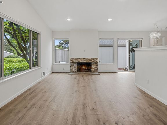 5th image of 1397 Bonniebrae Dr