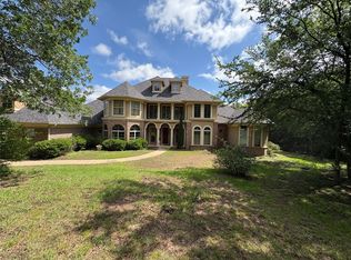 141 E Bozeman Ln, Fort Worth, TX 76108