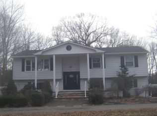 57 Clayton Rd, Howell, NJ 07731