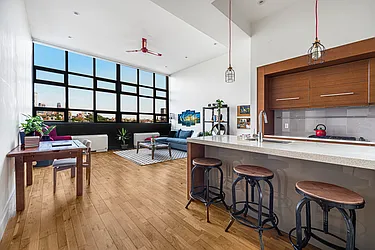 Sold by New York Casas Ltd.