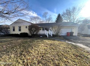 724 N Main St, Ada, OH