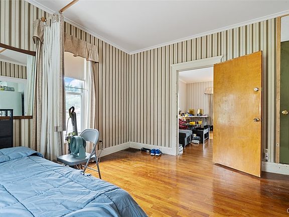 5th image of 3 Seneca Ave