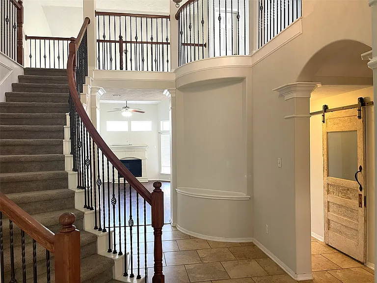 6411 Virginia Fields Dr — Photo 2