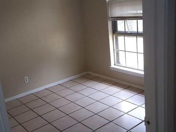 5th image of 5850 Cliffdale Dr
