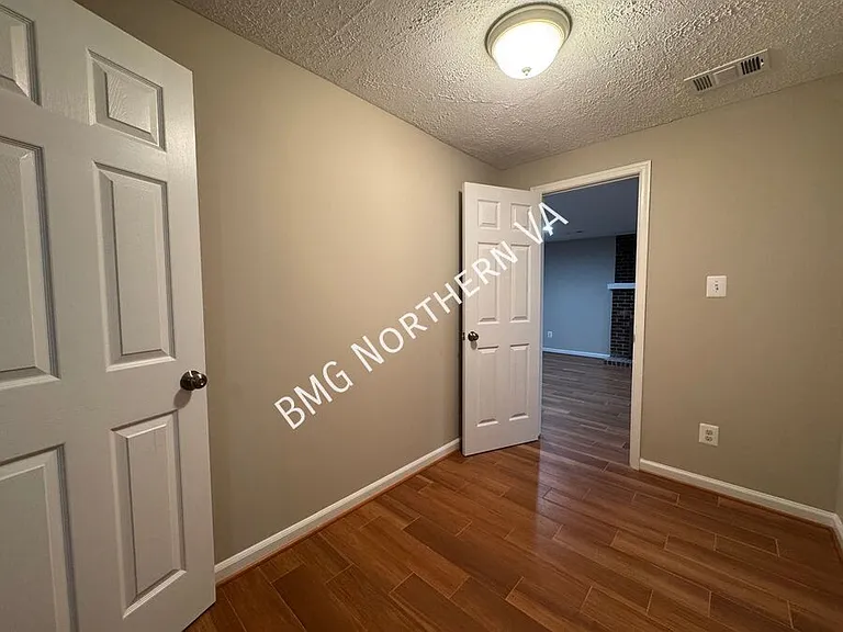9606 Scotch Haven Dr — Photo 27