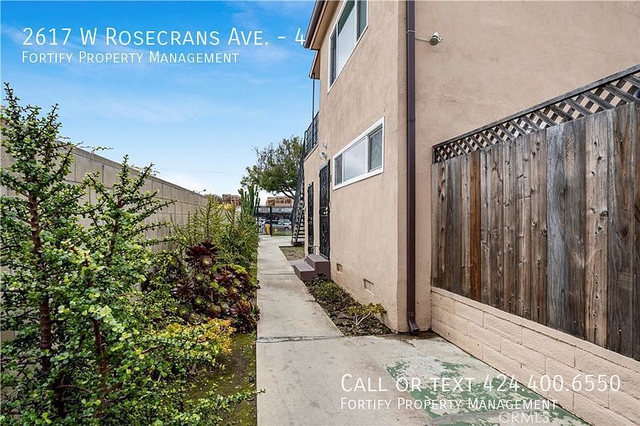 1st image of 2617 W Rosecrans Ave #4