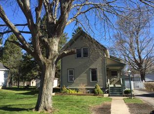 16 Chestnut St, Batavia, NY 14020