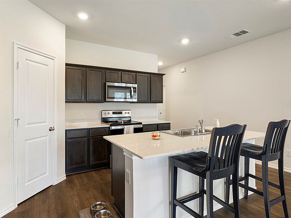 5th image of 11401 Headwater Ct