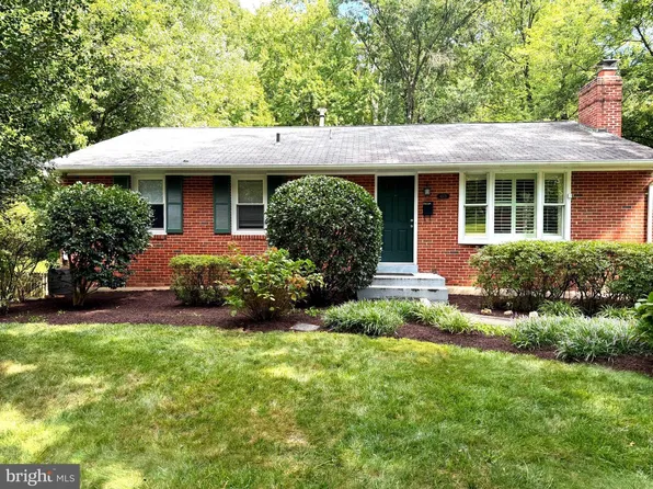 4513 Willet Dr, Annandale, VA 22003