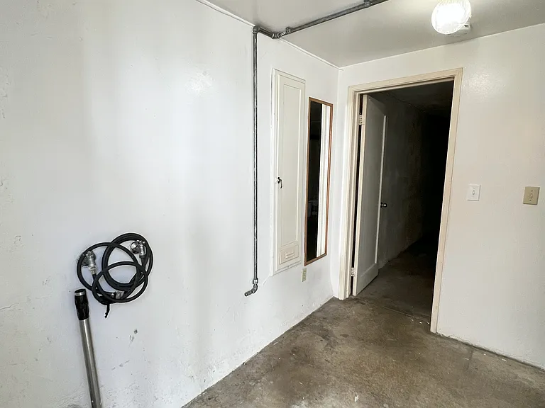 6527 Central Ave — Photo 12
