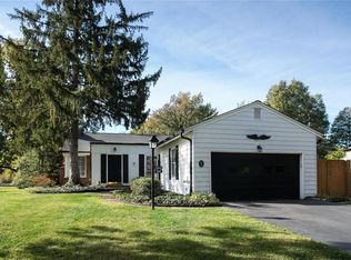 556 Bedford Oaks Dr, Saint Louis, MO