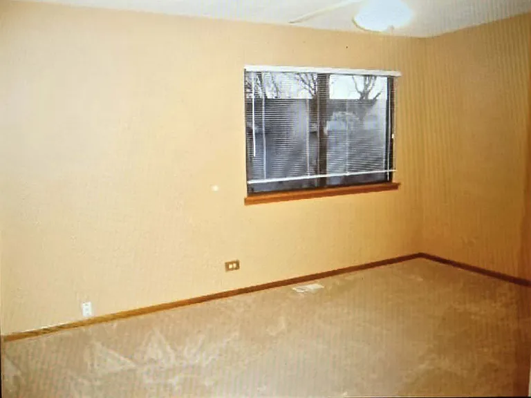 1733 Howe Ln — Photo 8