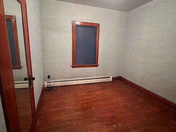 3rd image of 4901 Olcott Ave Unit 1
