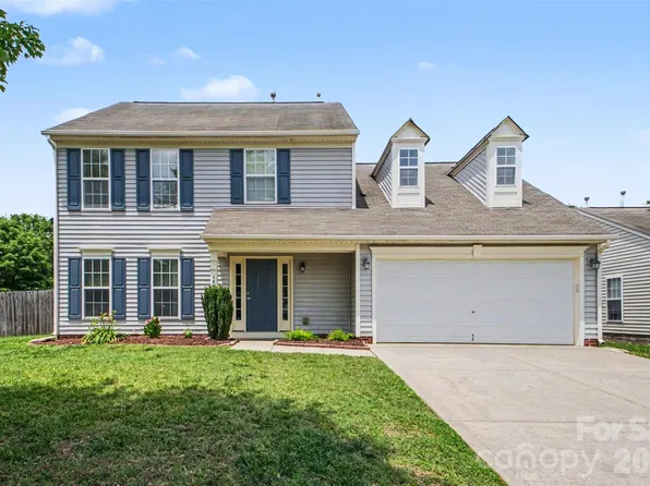 156 Barrington Dr, Mount Holly, NC 28120