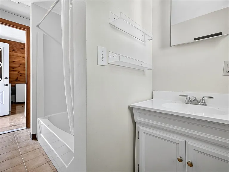 27 Joseph St #3 — Photo 11