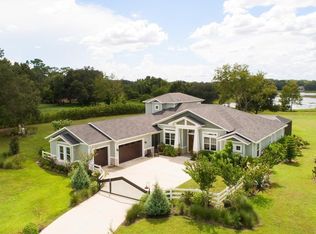 27313 Grand Oak Ln, Tavares, FL 32778