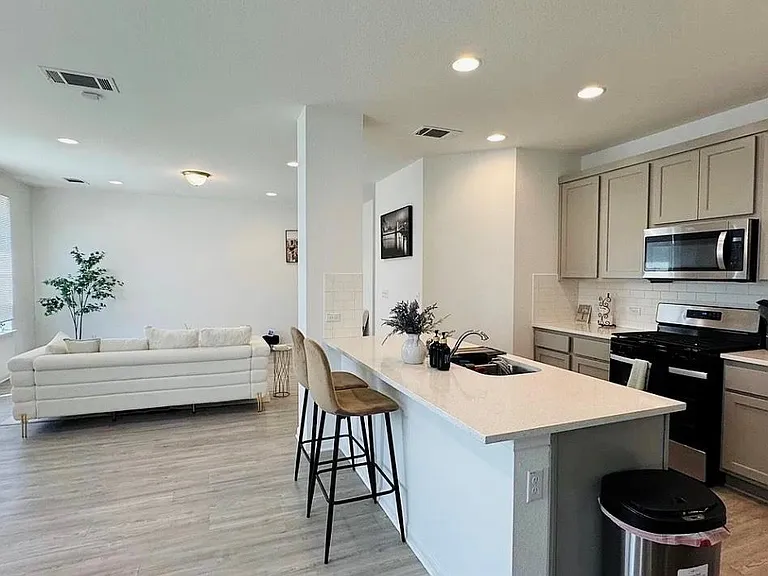 6915 Tiznow Ln — Photo 11