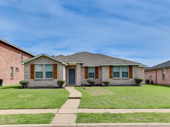 1424 Swift Fox Dr, Lancaster, TX 75134