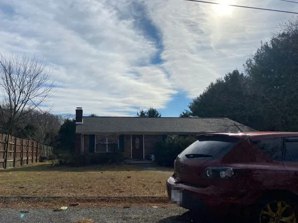 1220 Deneen Ln, Morristown, TN 37814