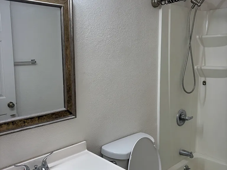 1658 W 207th St #3 — Photo 7