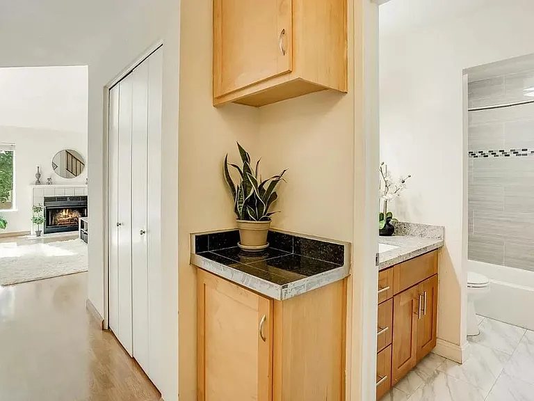 5306 Borneo Cir — Photo 17