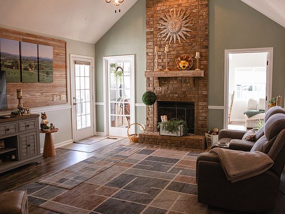 5th image of 119 Irish Oaks Dr