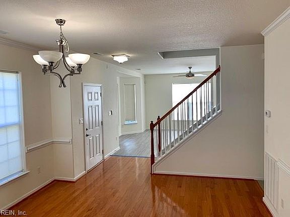 5th image of 1021 Lambourne Ln