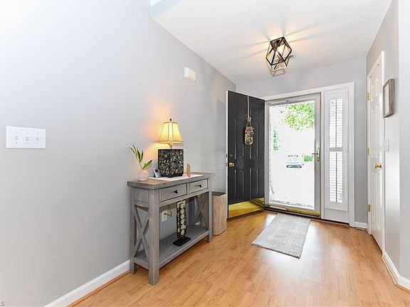4th image of 94 Mansfield Cir