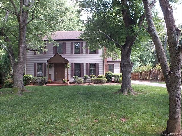 1st image of 1114 Bent Pine Cir #12