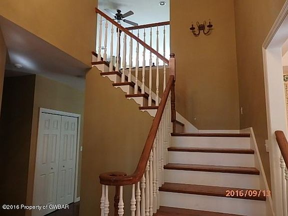 5th image of 25 N Prospect Park Dr