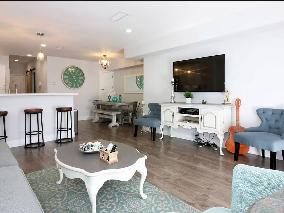 1st image of 1146 Garnet Ave