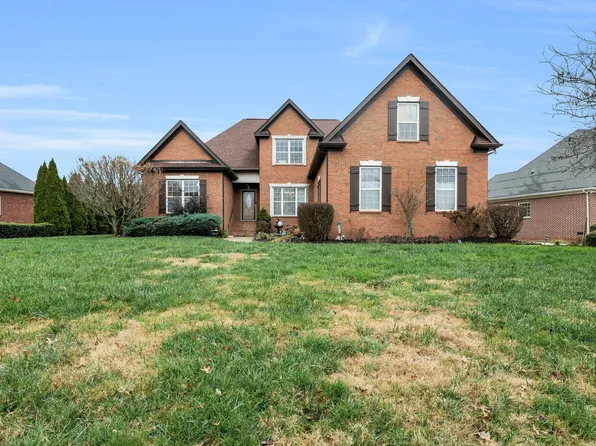 1311 Heather Pl, Murfreesboro, TN 37128