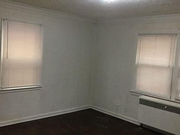 3rd image of 111 N 38th St APT 4