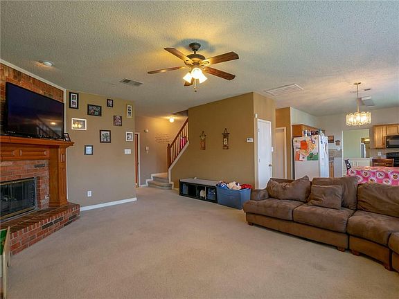 5th image of 2424 Buckeye Dr