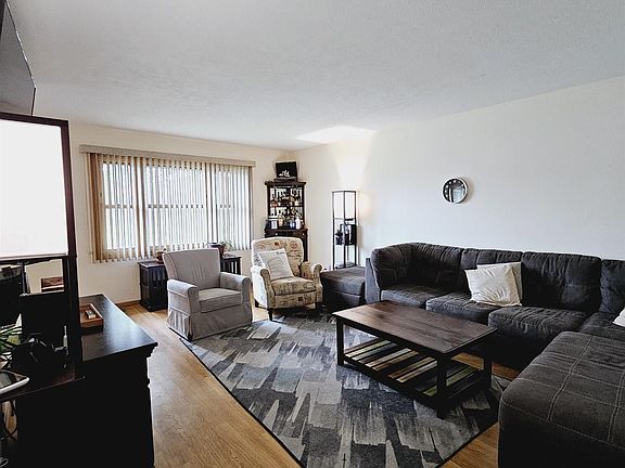 5th image of 3731 Glenn Ave