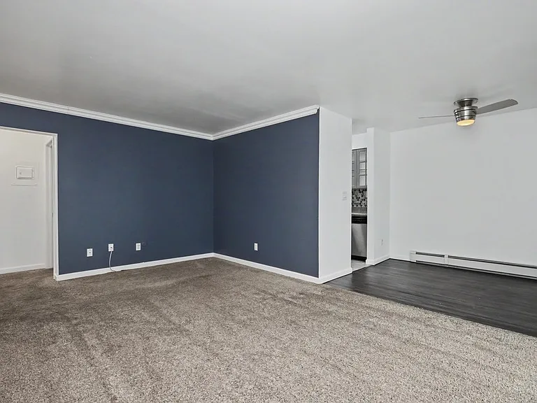 Fortune Rd — Photo 1