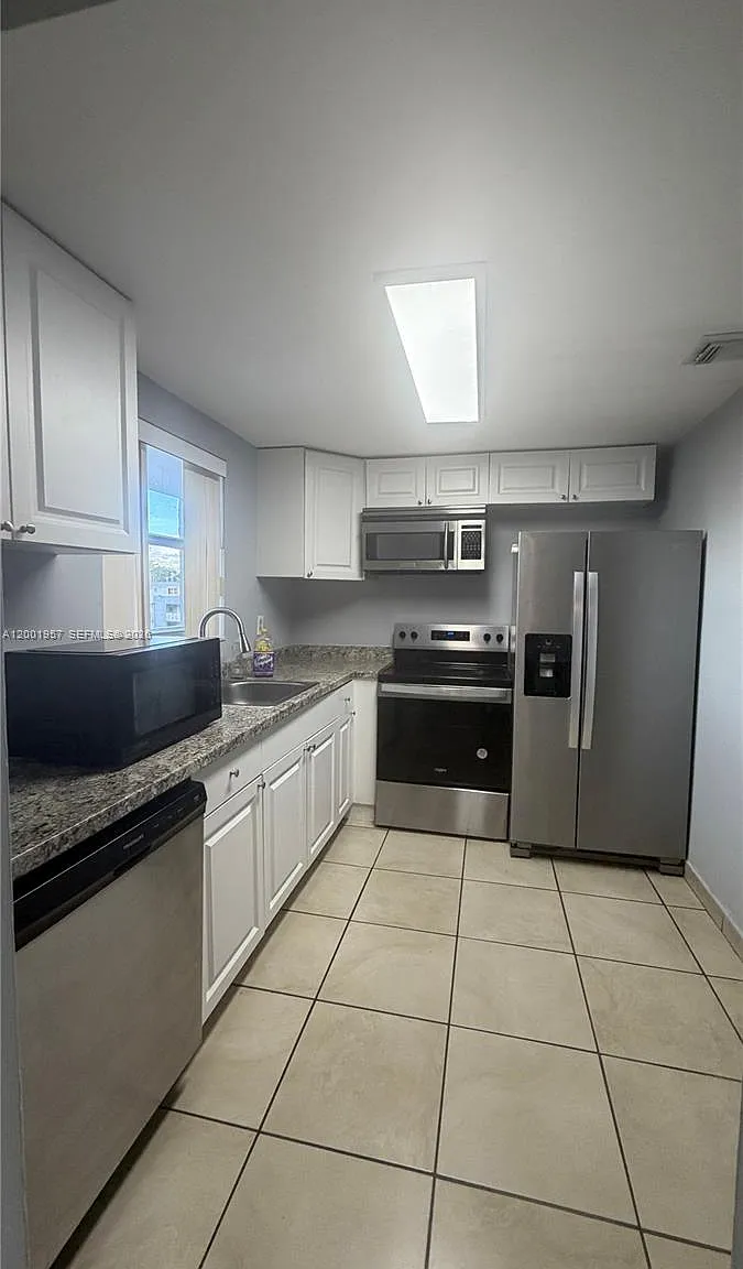 9375 Fontainebleau Blvd — Photo 4