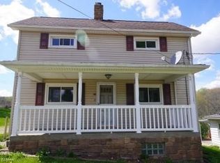 84 Powerhouse Rd, Dillonvale, OH 43917