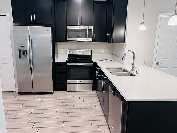 3rd image of 30344 Southwell Ln