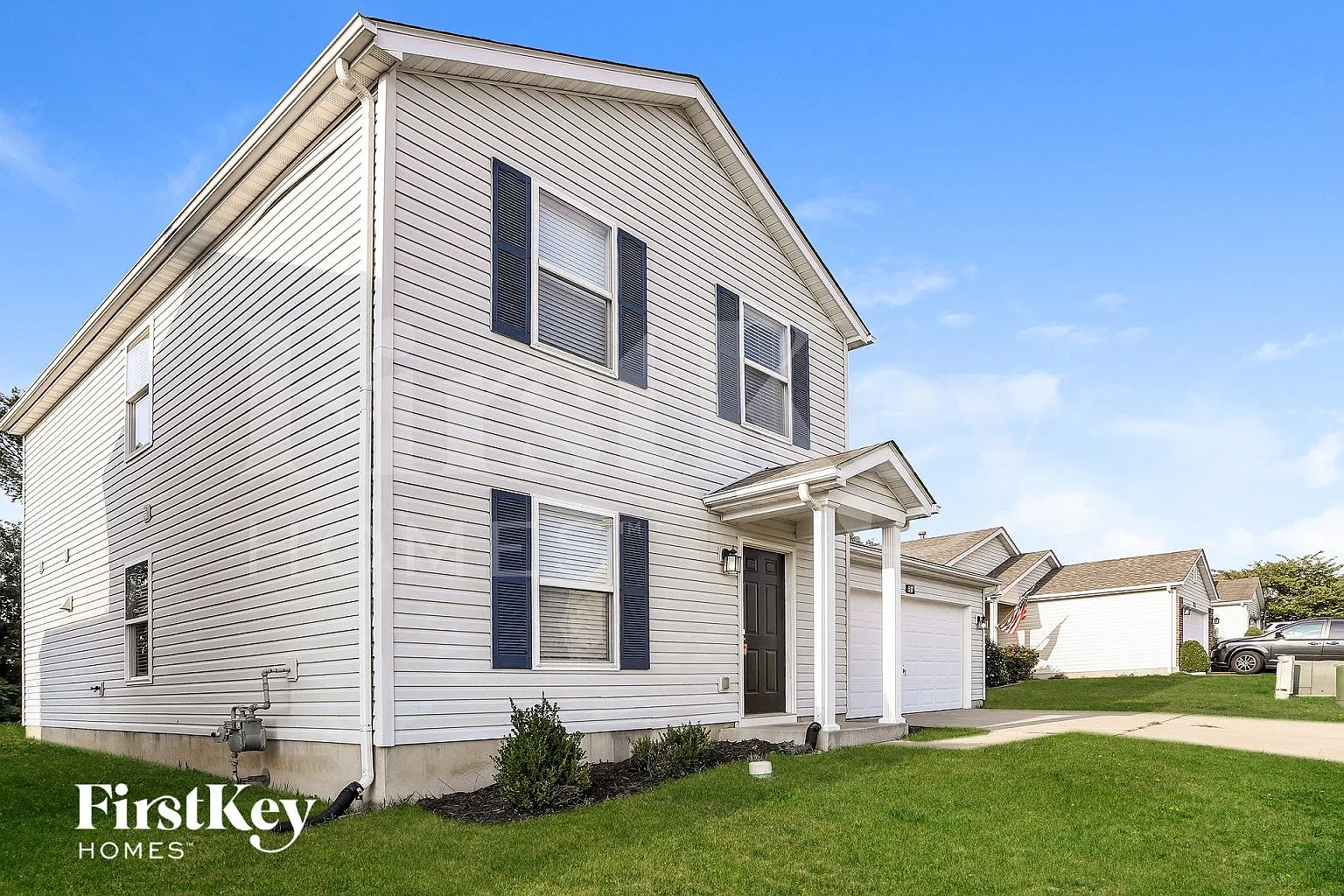 3 bed, 2.0 bath, 1720 sqft, $2,230 — Photo 2