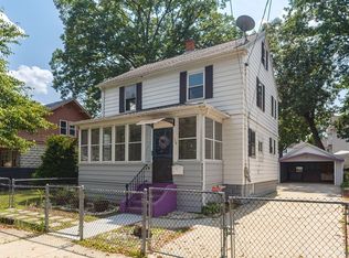 138 Groveland St, Springfield, MA 01108