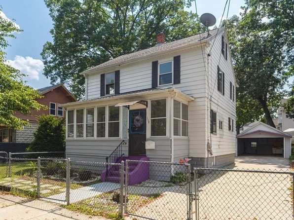 138 Groveland St, Springfield, MA 01108
