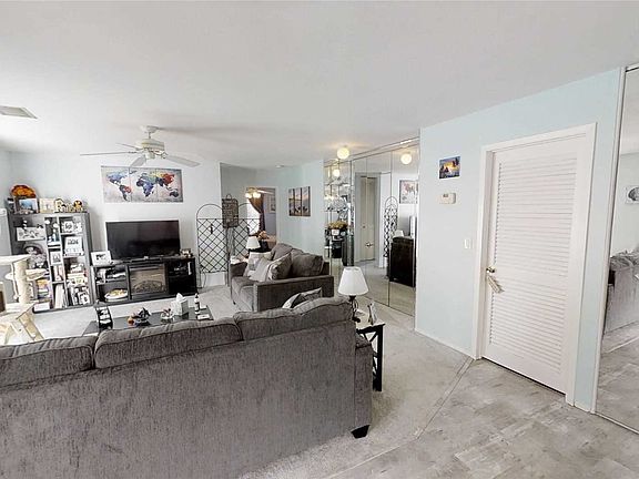 5th image of 710 Hilltop Ct