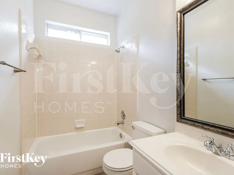 2407 Spanish Oak Hill Ct — Photo 13