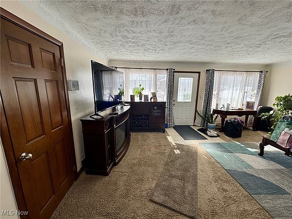 4th image of 13716 Astor Ave