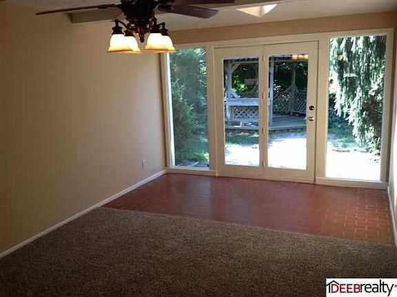 5th image of 2613 Jack Pine St