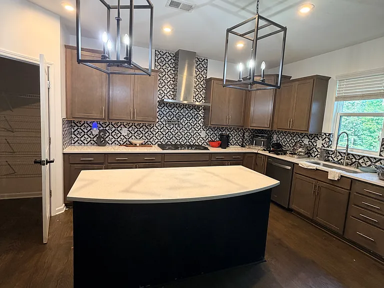 7318 Shady Tree Ct — Photo 23
