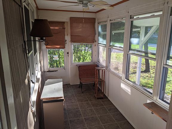5th image of 58 Hilltop Dr